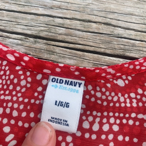 💛 Old Navy Red & White Patterned Tank Top - Size L/G - Picture 2 of 5